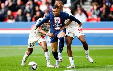 宝盈下载-阿赫利奥马尔以惊人表现领跑法甲(利雅得希拉尔vs迪拜阿赫利沙巴布)